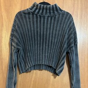 Ribbed black/charcoal cropped mock neck sweater